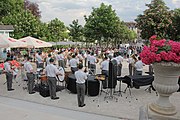 Deutsch: Konzert der Militärmusikkapelle Salzburg im Kurpark Baden, davor Aufstellung am Josefsplatz und Marsch durch die Fußgängerzone