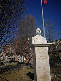 Monumento a Evaristo Almici (1875–1935)