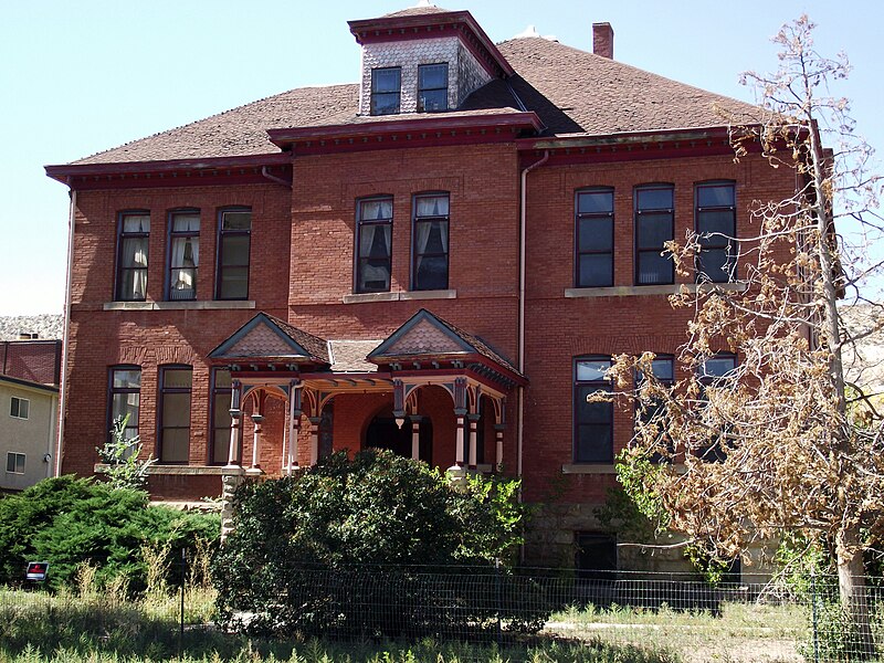 File:Mount Saint Scholastica Academy, East Building 01.JPG