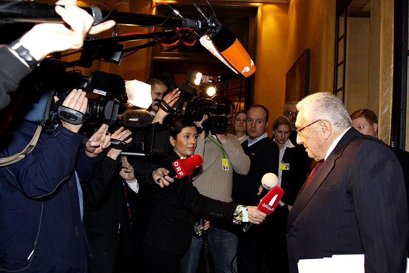 File:Msc 2009-Friday, 16.00 - 19.00 Uhr-Zwez 006 Kissinger.jpg