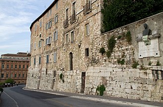 Mura Etrusche via Cesare Battisti