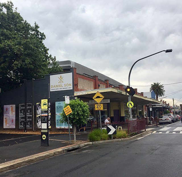 Murrumbeena Village main street (Neerim Rd)