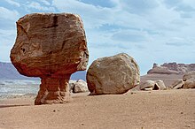 Mushroom rocks from northern Arizona. Mushroom rocks03.jpg