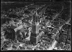 Military aerial view of Domplein and its environs, 1920–1940. Nederlands Instituut voor Militaire Historie
