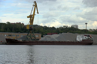 Nefterudovoz-2 in North River Port 23-aug-2012 01