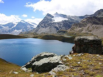 Blick auf den Pass vom Lago Leita und Lago Rossett