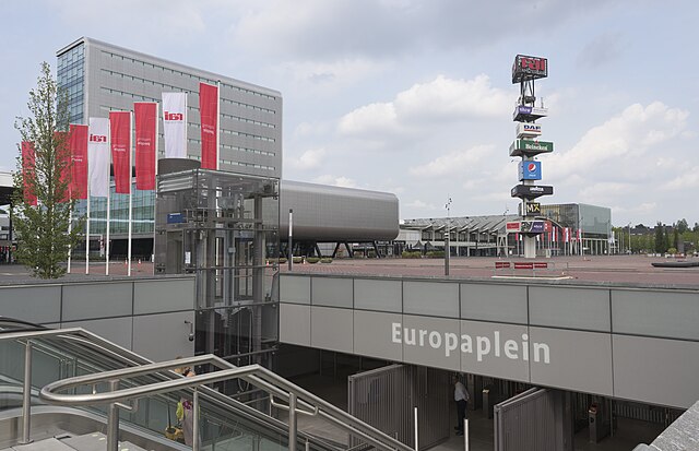 Europaplein metro station on Route 52