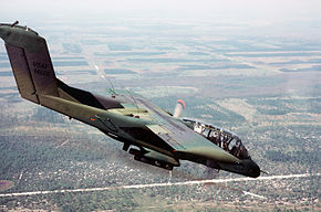 OV-10 Bronco menembak Putih phosphorus.jpg