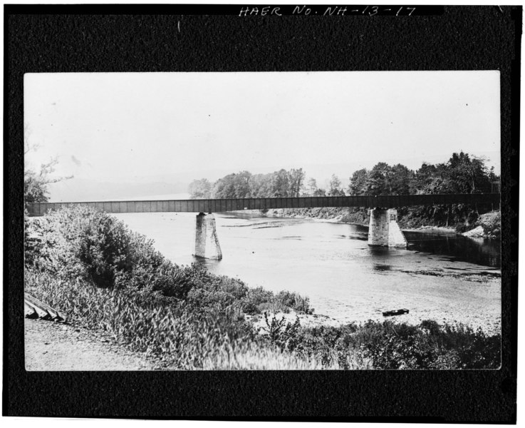 File:Photocopy of photograph of completed Walpole-Westminster bridge; postcard-photograph from Walpole Historical Society (Walpole, N.H.) scrapbook collection. View south- north HAER NH,3-WALP.V,1-17.tif