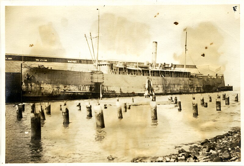 File:Photograph of the Port View of the SS Onondaga.jpg