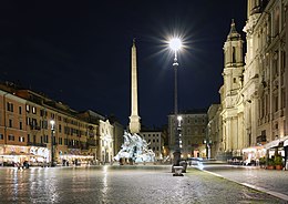 Piazza Navona (Rome) at night.jpg