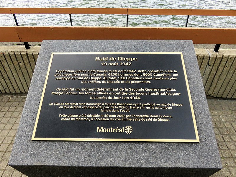 File:Plaque commémorative du raid de Dieppe, parc de Dieppe, Montréal.jpg