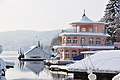 English: "Houseboat", Hotel Astoria`s beach cafe, Strandpromenade #10 Deutsch: „Hausboot“, Strandcafe von Hotel Astoria an der Strandpromenade 10