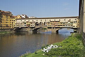 Ponte Vecchio Arno Florence.jpg