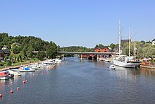 The Porvoo River (Porvoonjoki) in the medieval town of Porvoo, Finland Porvoon uusisilta 1.JPG