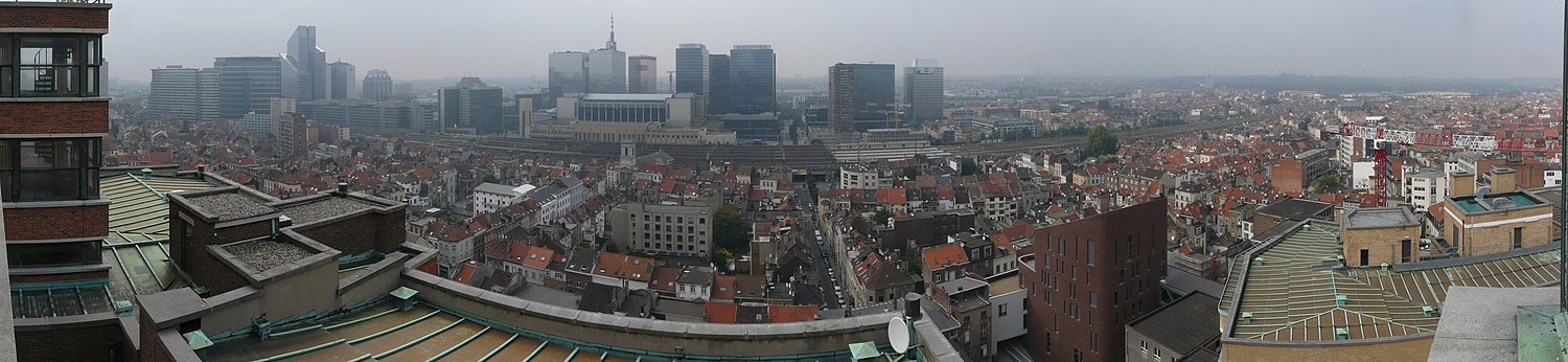 Panorama vido de la urbocentro de Bruselo