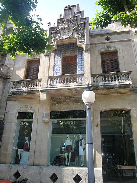 File:Rambla Sant Isidre 37 - Igualada.JPG