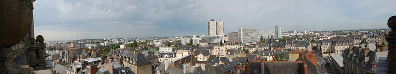 File:Rennes cathédrale mai 2010 - panorama 1.jpg