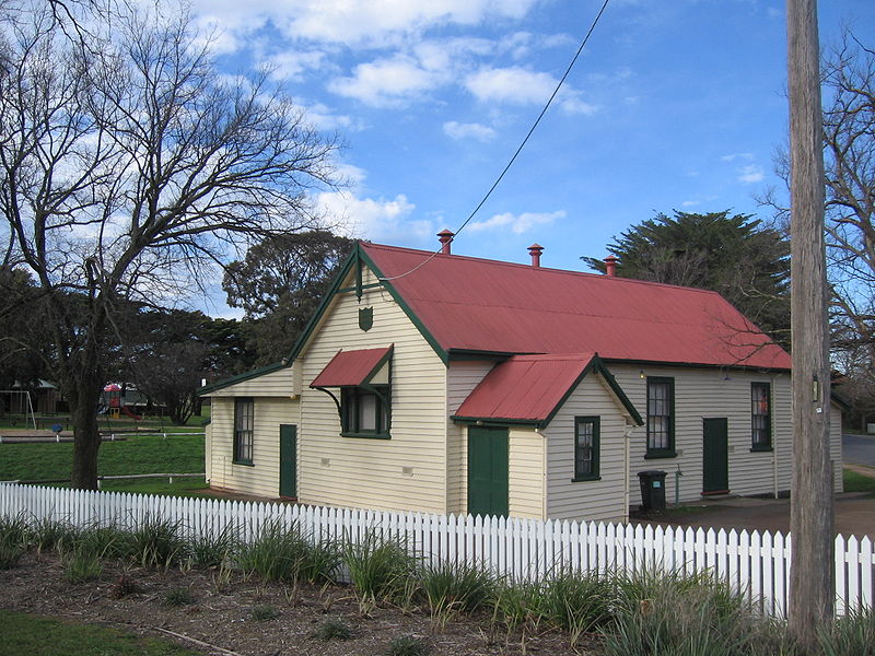 File:RiddellsCreekMechanicsInstitute.JPG