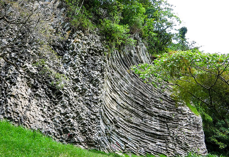 File:Rock Climbing Opportunity in Boquete, Panama.jpg