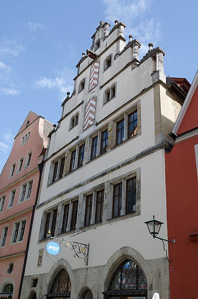 File:Rothenburg ob der Tauber, Markt 6-001a.jpg