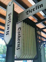 Mechanical platform display on a Berlin S-Bahn station from the 1900s, non-functional since installation of additional flap displays on the platform