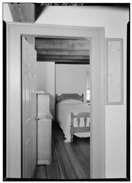 File:SECOND FLOOR, STENCIL WORK IN HALLWAY AND DOOR TO SOUTHEAST BEDROOM - Stoltzfus House, U.S. Route 30 vicinity (Valley Township), Coatesville, Chester County, PA HABS PA,15-COAT.V,1-4.tif