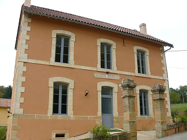 File:Saint-Romain-de-Monpazier - Mairie -2.JPG