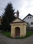 Shrine in Pabenice with well.JPG