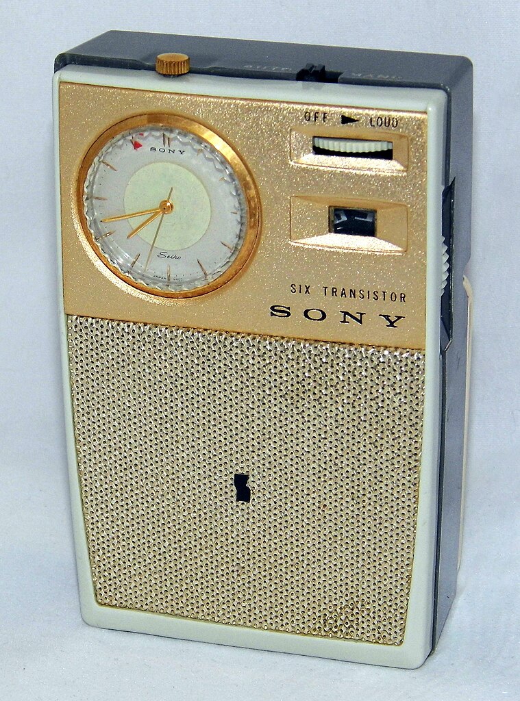 File:Sony Watch Transistor Radio, Model TRW-621, Made in Japan