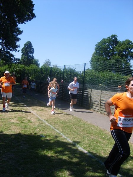 File:Sports Relief mile - geograph.org.uk - 411086.jpg