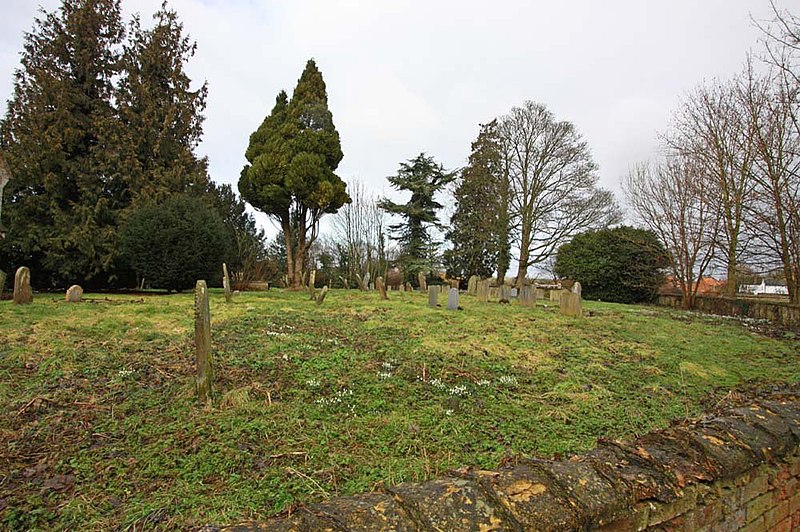 File:St Mary, Barton Bendish, Norfolk - Churchyard - geograph.org.uk - 1707977.jpg