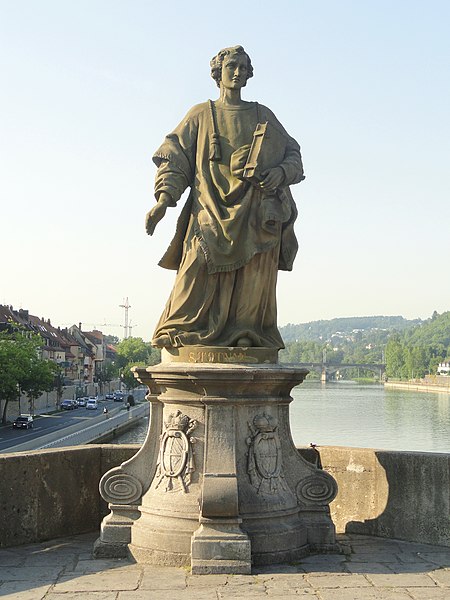 File:Statue of Saint Totnan - Alte Mainbrücke, Würzburg - DSC02928.JPG