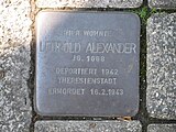 der Stolperstein für Leopold Alexander vor dem Haus Zur Schafbrücke 17 in Wuppertal