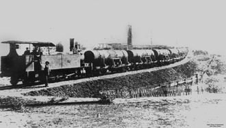 Sugar cane juice train from Doolbi to Yengarie, early 1890s Sugar cane juice train Doolbi to Yengarie Queensland, early 1890s.tiff