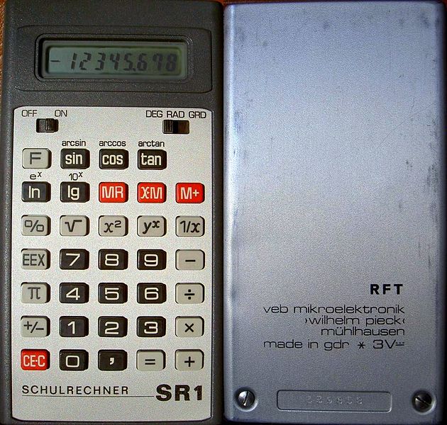 File:Taschenrechner Calculator VEB Mikroelektronik SR1con.jpg