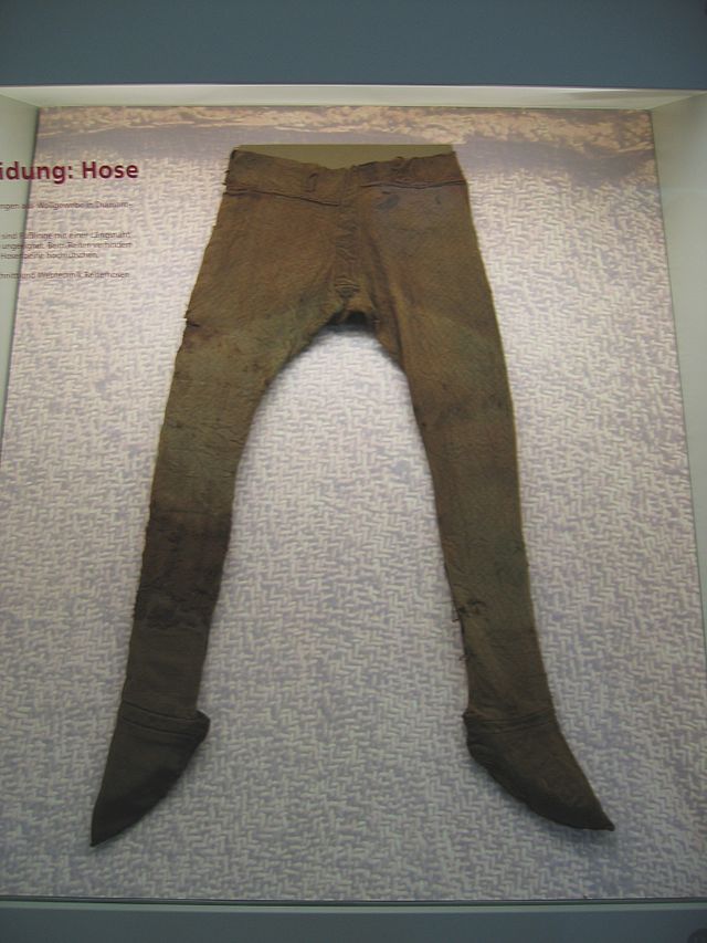 Capri pants - Simple English Wikipedia, the free encyclopedia