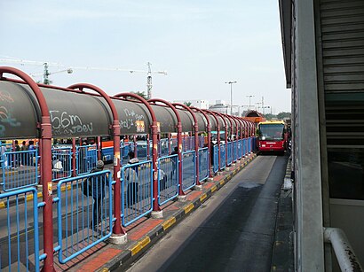 Cara untuk pergi ke Halte TransJakarta Blok M menggunakan Transportasi Umum - Tentang tempat tersebut