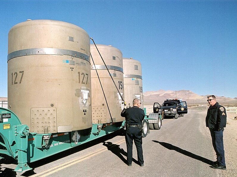 Nuclear waste container - Foto di National Nuclear Security Administration