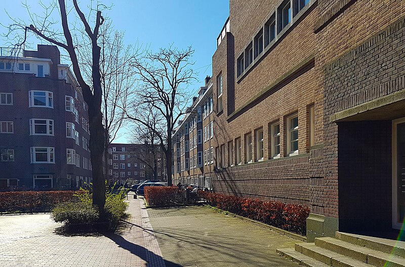 File:Van Bossestraat March 2020 02.jpg