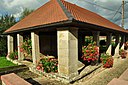 Velotte - Nagy lavoir szökőkút - angle.jpg