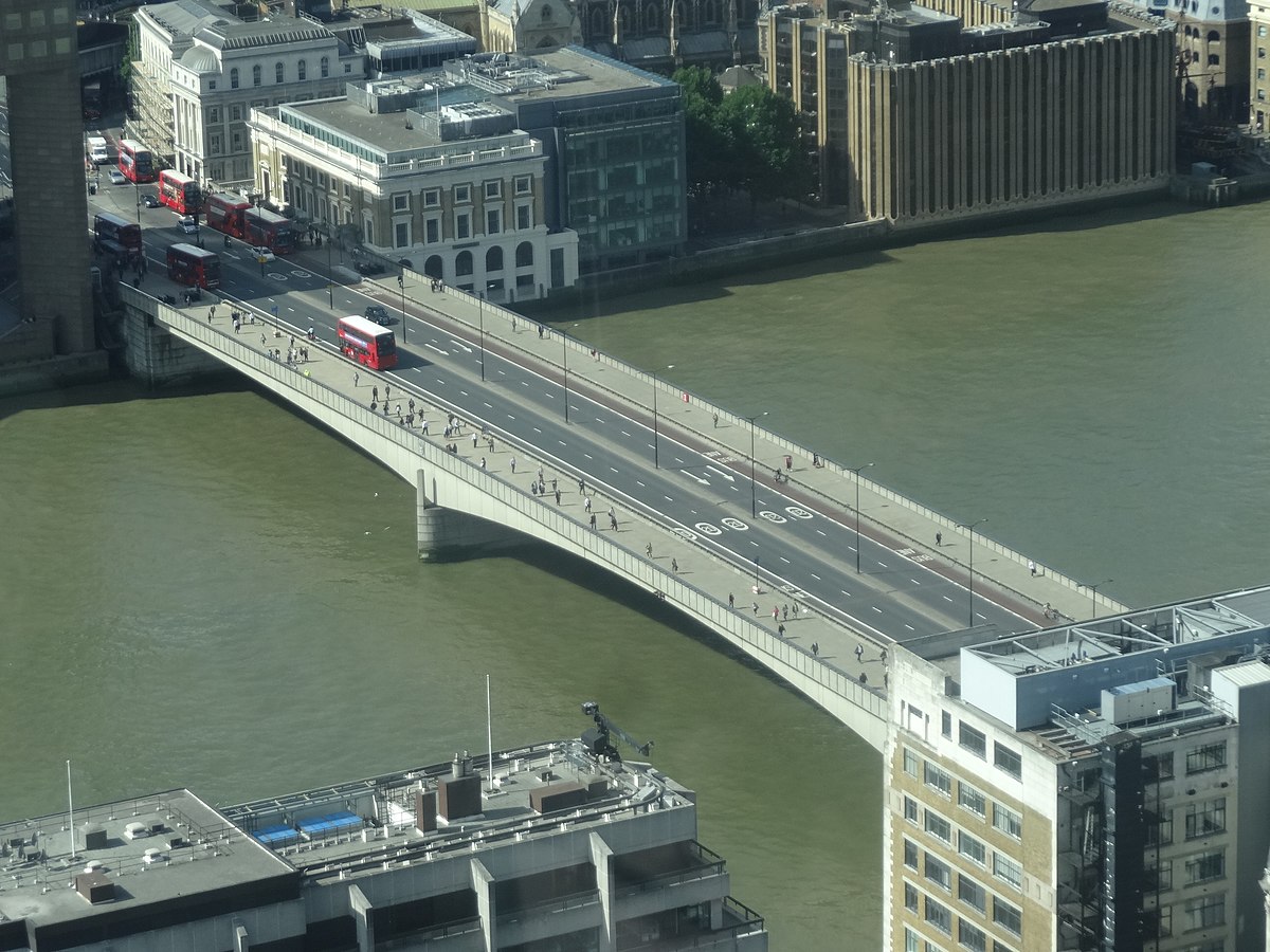 Views to the south from 20 Fenchurch Street - 006.jpg