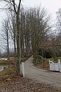 Hof Booknis: zwei Zufahrtsalleen zum Herrenhaus