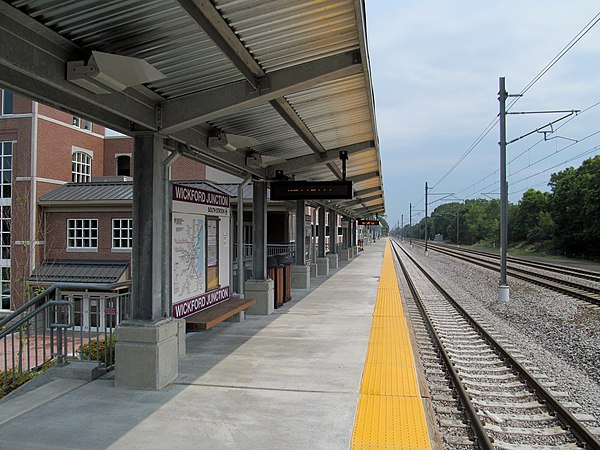 Platform at Wickford Junction in June 2012