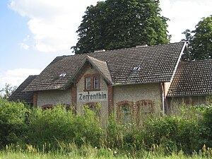 Zerrenthin-Bahnhof-IMG 1352.JPG