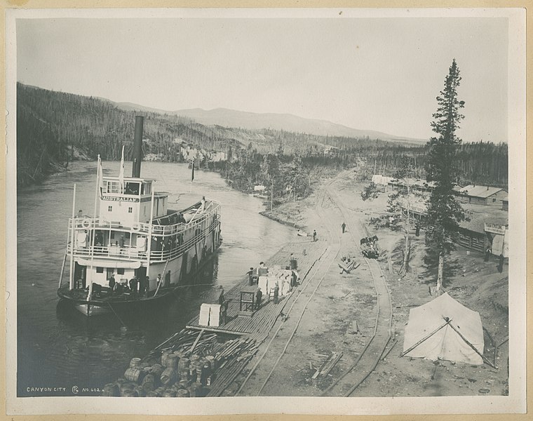 File:"Australian" steamboat at Canyon City in Yukon Territory, ca. 1899 - DPLA - 96ebe1609934d64b91e3771e21697f4e.jpg