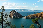 Lago Baikal, o maior em volume de água, idade e profundidade em todo o mundo.[147]