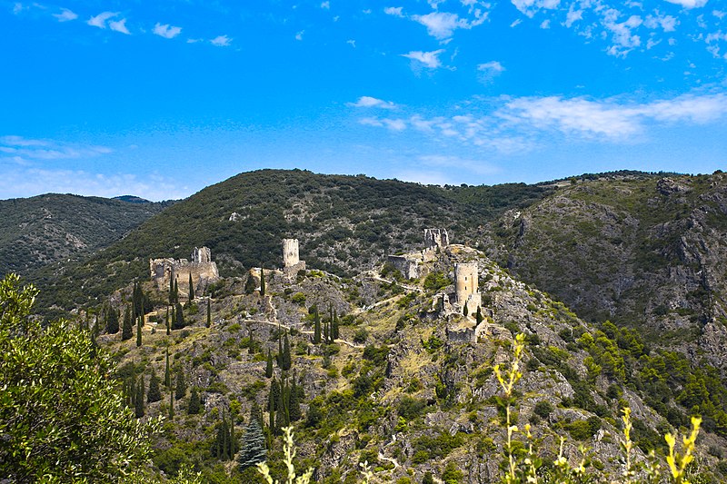 File:1114.Lastours les 4 châteaux.jpg