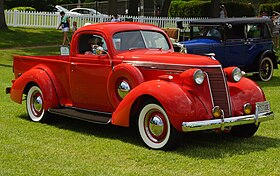 1937 Studebaker Dictator Coupe Express (35987375630) (cropped).jpg