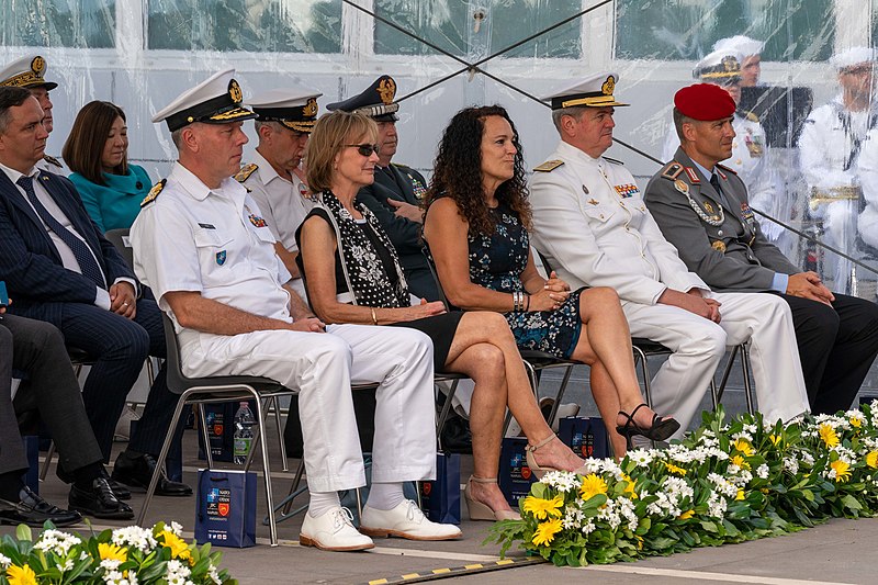 File:2022 U.S. Naval Forces Europe-Africa & JFC Naples Change of Command 220627-M-VB498-0011.jpg